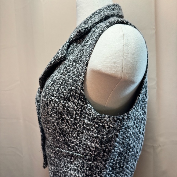JOIE Black White Tweed Pearl Button Cropped Vest - Picture 4 of 7